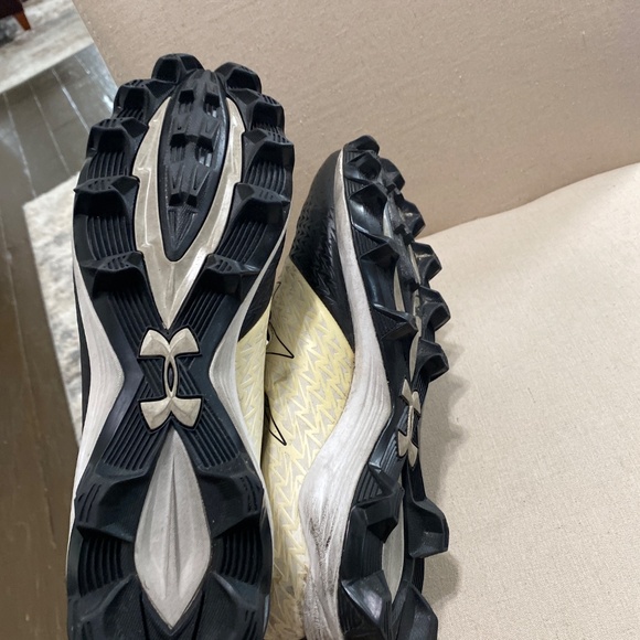 Under Armour clutch fit football cleats high Mens size 10 - Picture 8 of 9